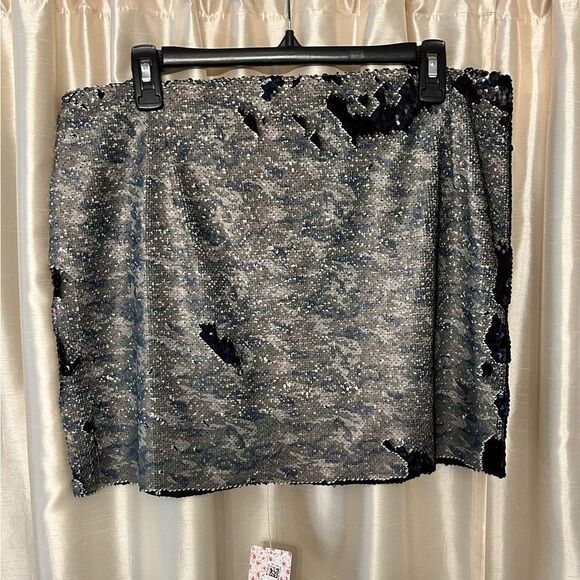 Free People FP-ONE Two Tone Camo Sequin Mini Skirt NWT Size 12 - Picture 9 of 11